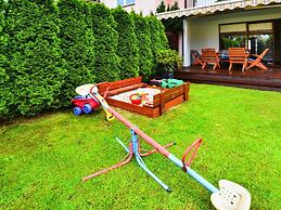 Comfortable Holiday Villa, Private Garden