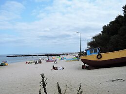 Lush Cottage 600m From the Beach in Niechorze