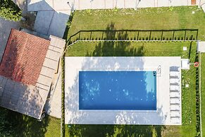 Beautiful Country House Villa Mezzavia With Private Pool in Costiglion