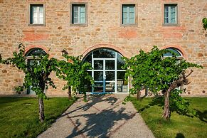 Beautiful Country House Villa Mezzavia With Private Pool in Costiglion