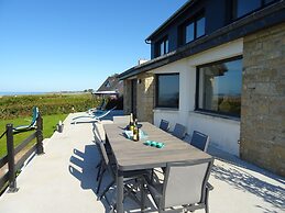 Magnificent Villa by the sea