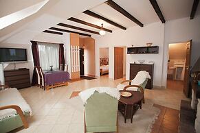 Apartment on 1st Floor in Rowy
