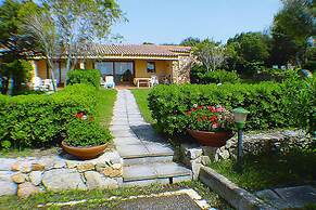 Apartment in Porto Pollo With Garden