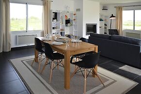 Sea-view Holiday Home With Terrace, Plougasnou