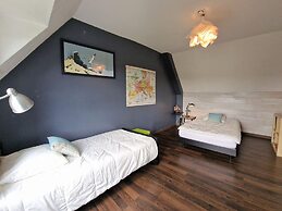 Sea-view Holiday Home With Terrace, Plougasnou