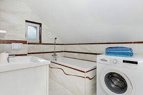 Holiday Home in Domyslow Near Kolczewo