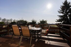 Holiday Home in Domyslow Near Kolczewo