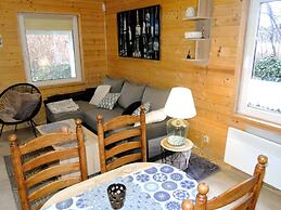 House by the Lake in Wiselka