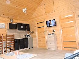 House by the Lake in Wiselka