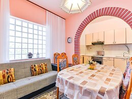 Apartments in House Liveric, in Vir at the Beach