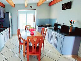 Holiday Home in Lampaul Plouarzel