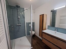 In top Location With Beautiful sea View
