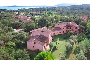 Apartment in Pinarellu Near Beach & Pool