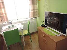 Comfortable Studio for 2 People, by the sea