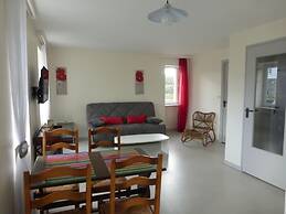 Apartment Near the Beach in Ploulec'h