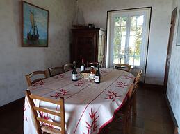 Charming old Villa With Splendid sea View, Barneville-carteret
