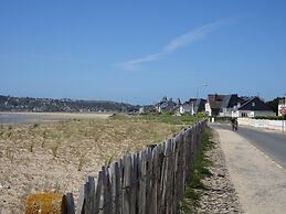 Charming old Villa With Splendid sea View, Barneville-carteret