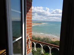 Charming old Villa With Splendid sea View, Barneville-carteret