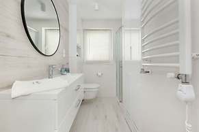 Comfortable Apartment, Swimming Pool, Pobierowo