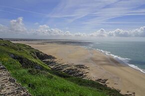 Holiday Home in Barneville Carteret Near Beach