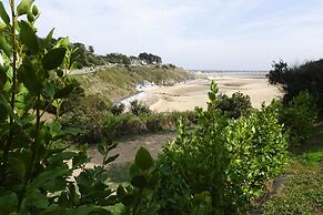 Holiday Home in Barneville Carteret Near Beach