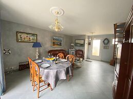 Pretty Terraced House Near the Beach, Damgan