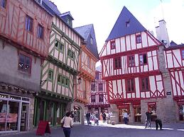 Pretty Terraced House Near the Beach, Damgan