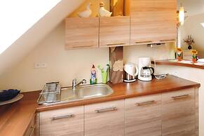 Apartment in ?winouj?cie With Garden