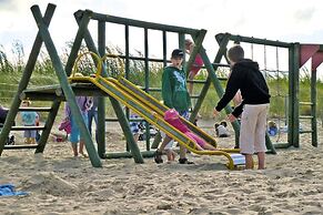 Apartment in ?winouj?cie With Garden