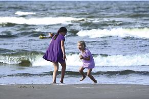 Apartment in ?winouj?cie With Garden