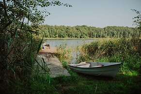 Two-storey Holiday House by the Lake, Klepnica