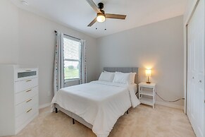 12 Mi to Disney Parks: Townhome w/ Pool Access!