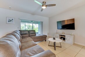 12 Mi to Disney Parks: Townhome w/ Pool Access!