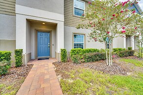 12 Mi to Disney Parks: Townhome w/ Pool Access!