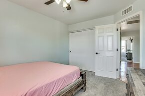 Glendale Gem: Outdoor Pool Table & Kitchen!