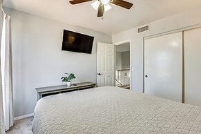 Glendale Gem: Outdoor Pool Table & Kitchen!