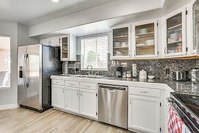 Glendale Gem: Outdoor Pool Table & Kitchen!