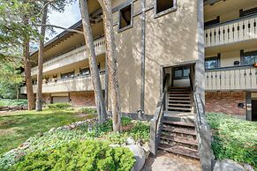 Near Hiking: Renovated Breck Condo w/ Tennis Court