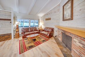 Near Hiking: Renovated Breck Condo w/ Tennis Court