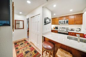 Near Hiking: Renovated Breck Condo w/ Tennis Court