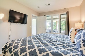 Branson Getaway w/ Pool Access < 4 Mi to 76 Strip!