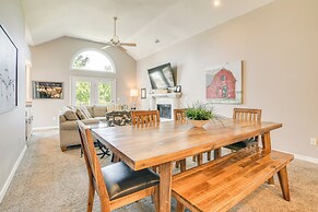 Branson Getaway w/ Pool Access < 4 Mi to 76 Strip!