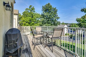 Branson Getaway w/ Pool Access < 4 Mi to 76 Strip!