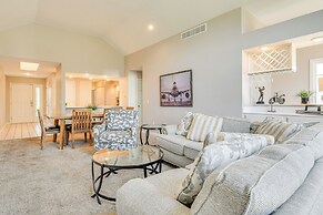 Branson Getaway w/ Pool Access < 4 Mi to 76 Strip!