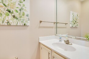 Branson Getaway w/ Pool Access < 4 Mi to 76 Strip!