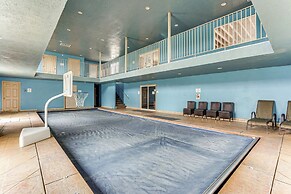 Sprawling Utah Mansion w/ Private Hot Tub & Sauna