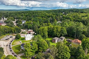 'the Watson House' ~ 16 Mi to Sebago Lake!