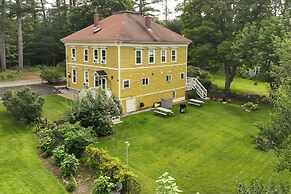 'the Watson House' ~ 16 Mi to Sebago Lake!