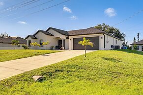 3 Mi to Golf: Getaway w/ Lanai in Cape Coral