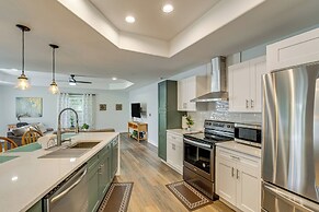 Near Shopping & Restaurants: Cape Coral Getaway